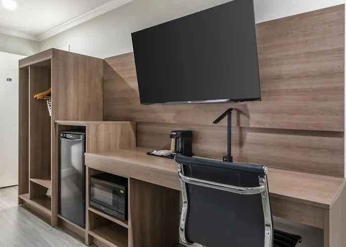 University Park Inn & Suites, An Ascend Collection Hotel